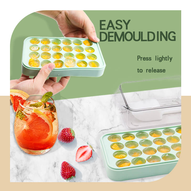 Silicone Ice Cube Tray with Lid and Bin  (1)